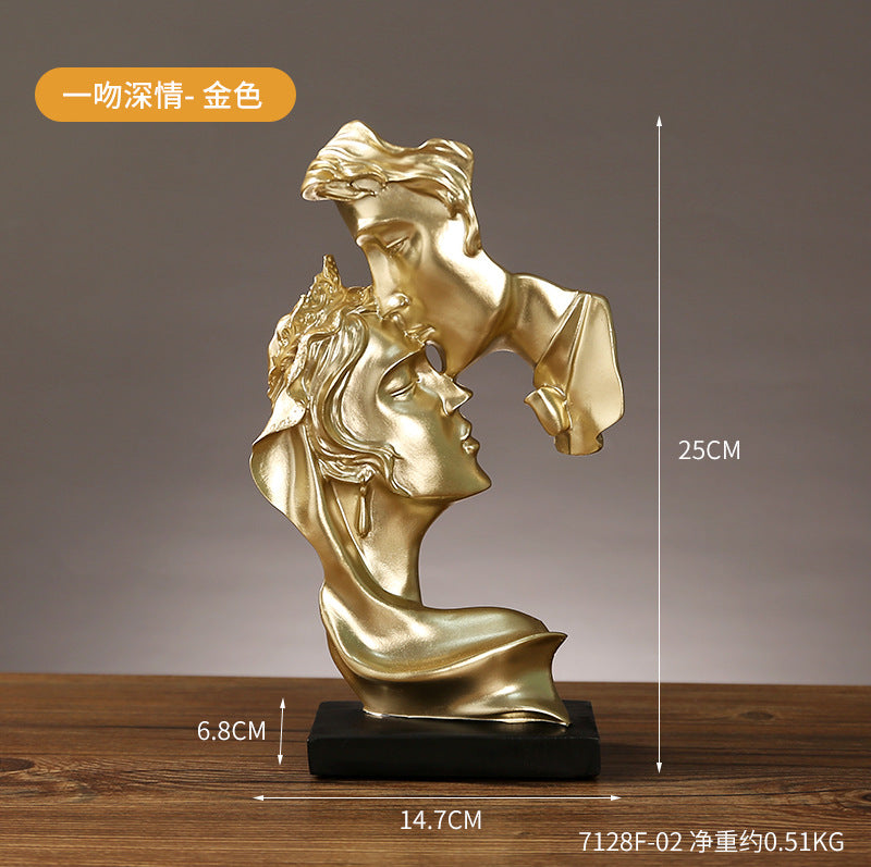 Nordic Creative Couple Kiss Resin Home Decor Statue