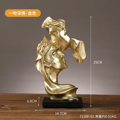 Nordic Creative Couple Kiss Resin Home Decor Statue