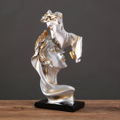 Nordic Creative Couple Kiss Resin Home Decor Statue
